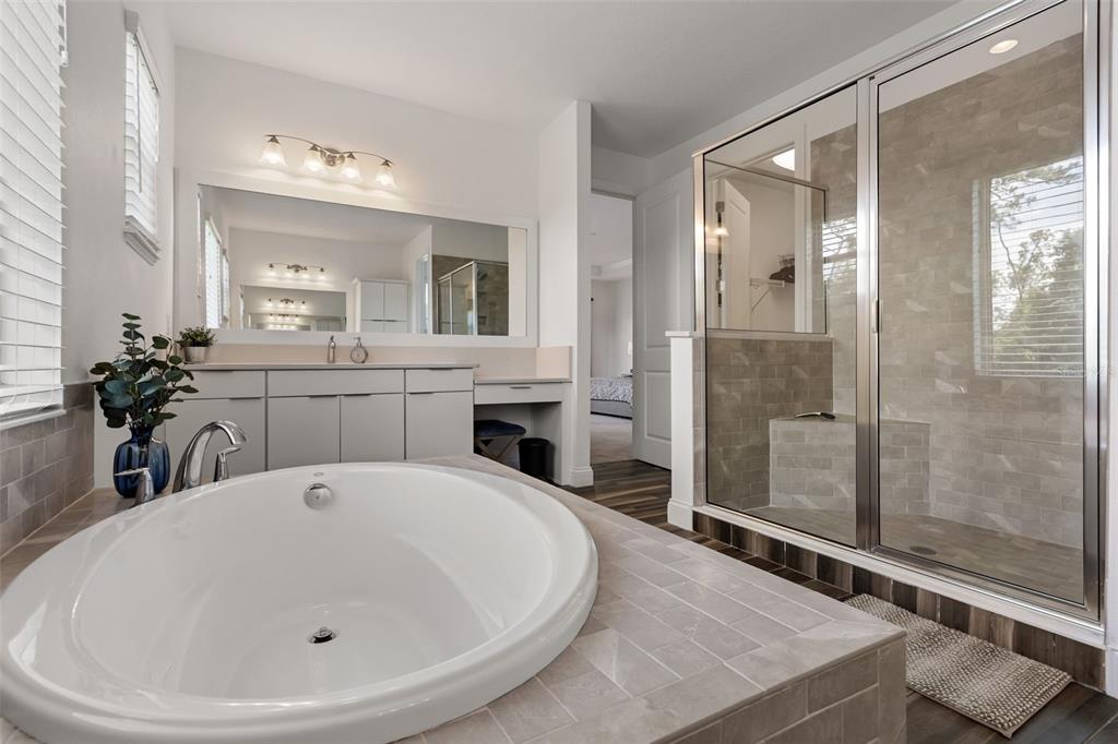 10396 ROYAL CYPRESS WAY gallery image #32