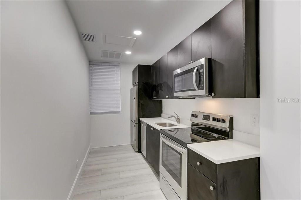 1862 6TH STREET
