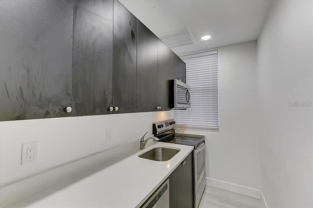 1862 6TH STREET