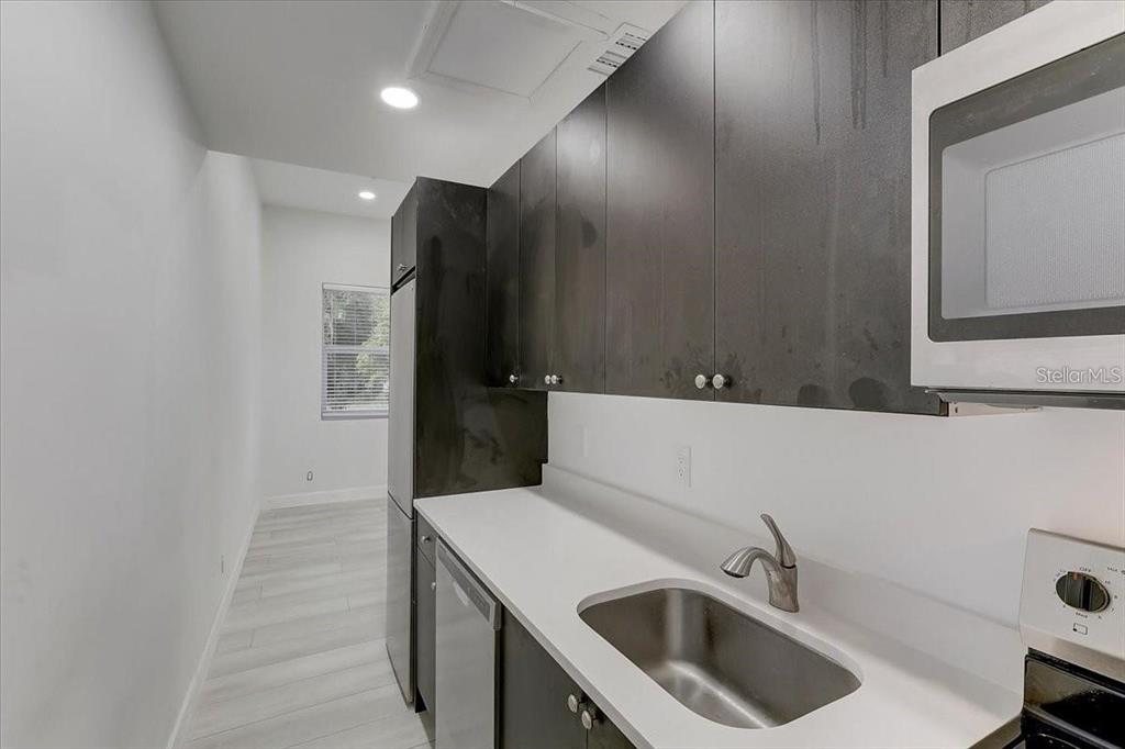 1862 6TH STREET