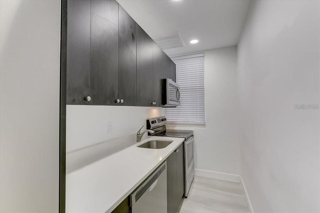 1862 6TH STREET