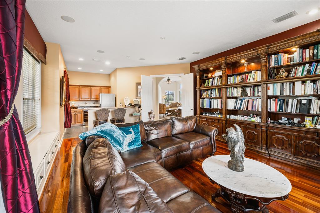 7718 FLEMINGWOOD COURT gallery image #22