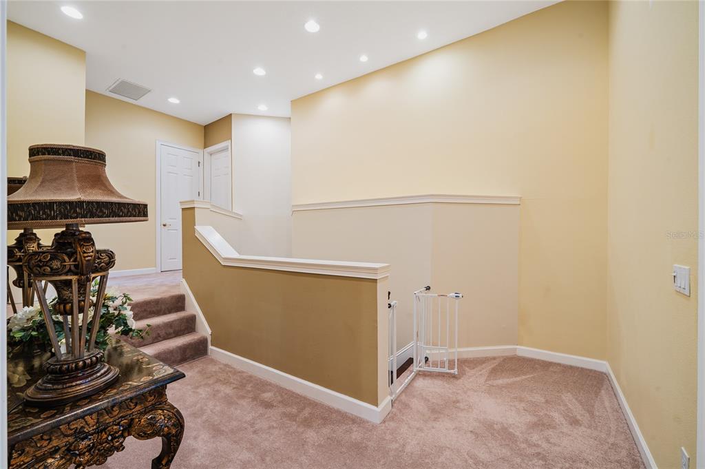 7718 FLEMINGWOOD COURT gallery image #39