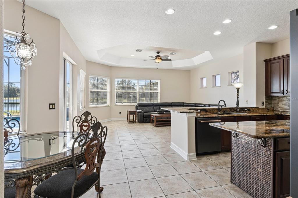6473 EVERINGHAM LANE gallery image #15