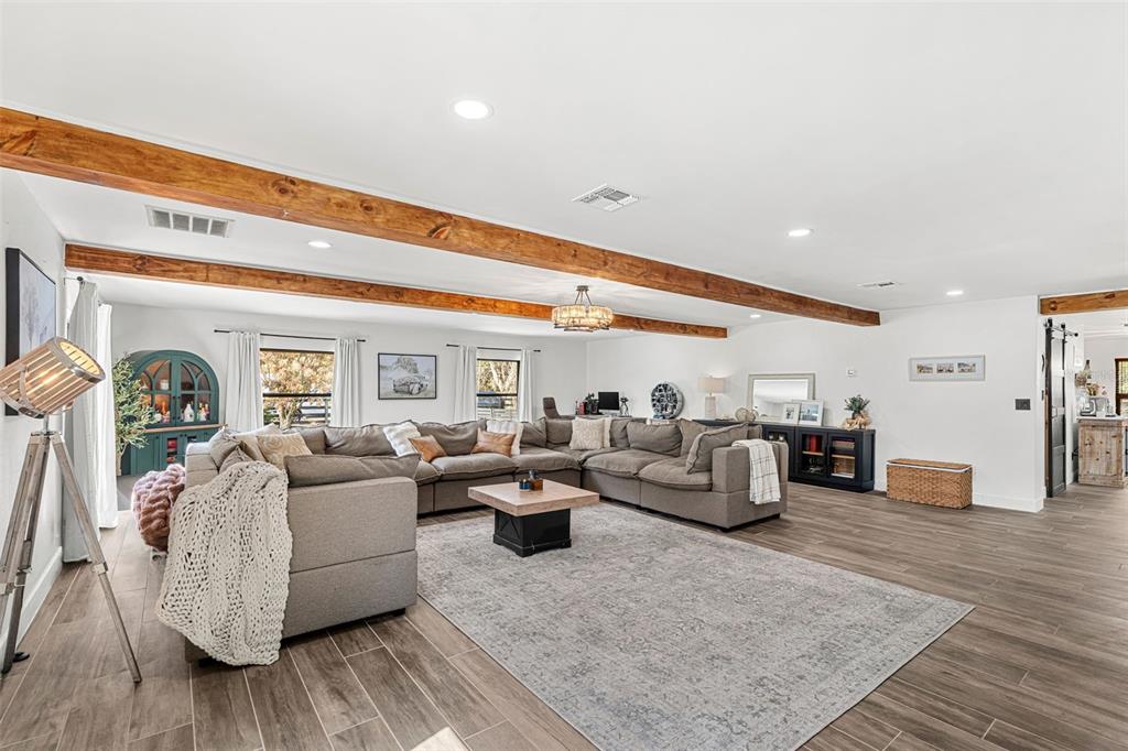 17224 OLD COUNTRY LANE gallery image #11