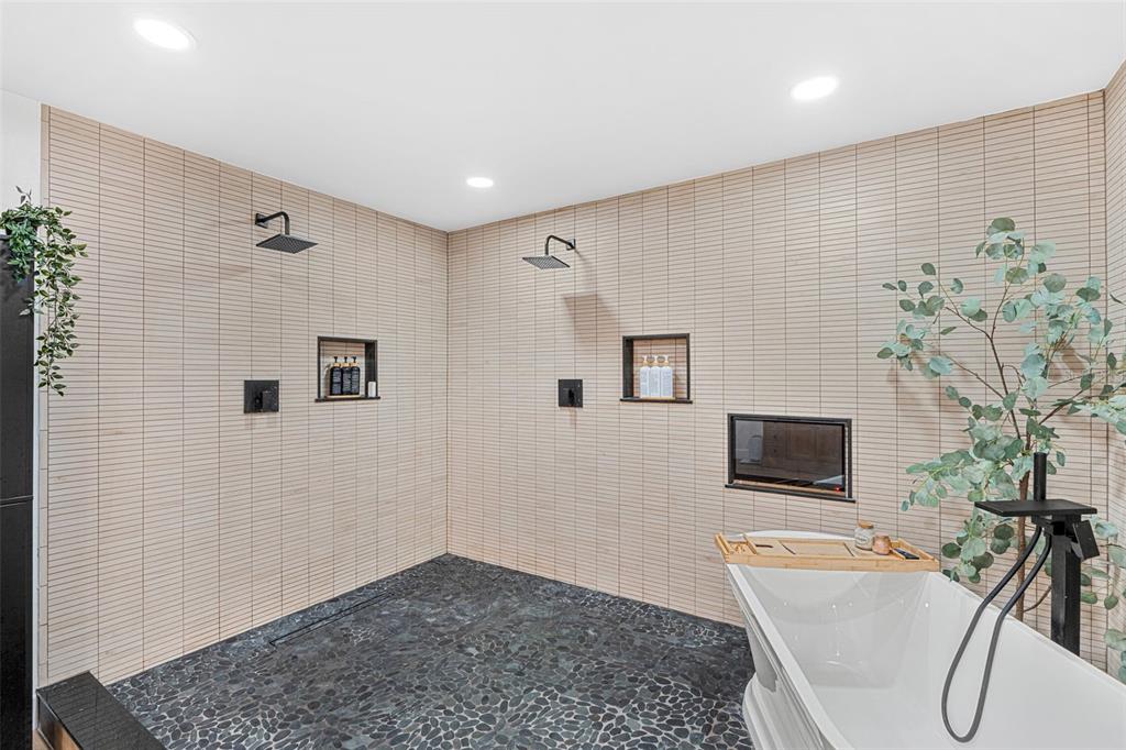 17224 OLD COUNTRY LANE gallery image #16