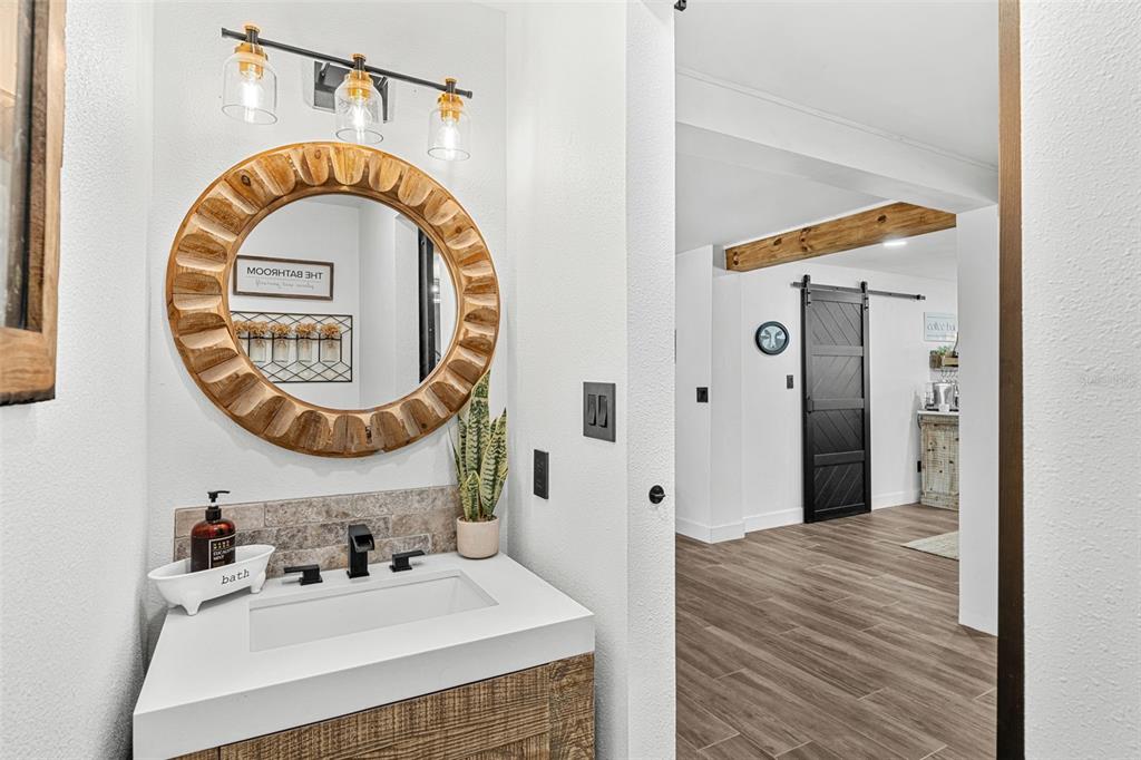 17224 OLD COUNTRY LANE gallery image #23