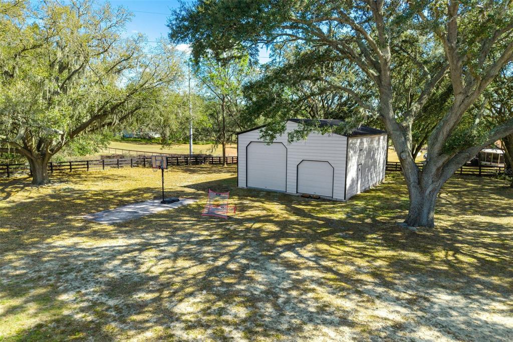 17224 OLD COUNTRY LANE gallery image #37