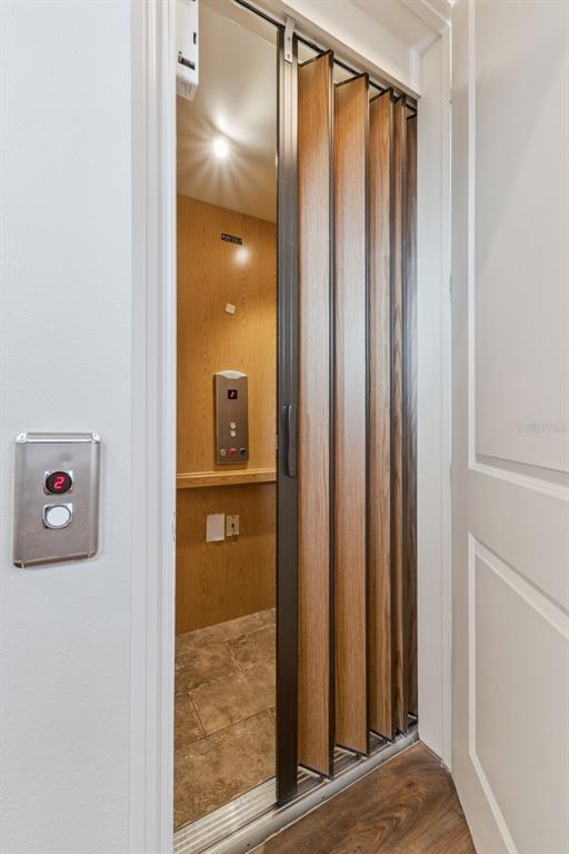 1172 CASTLE PINES CT gallery image #17