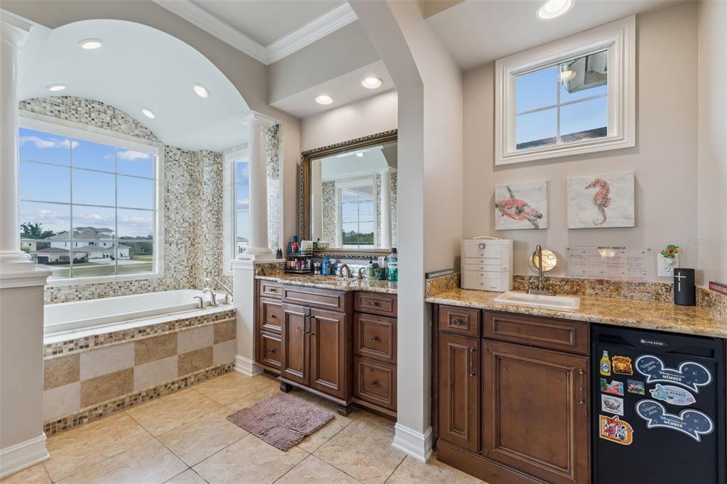 1172 CASTLE PINES CT gallery image #33