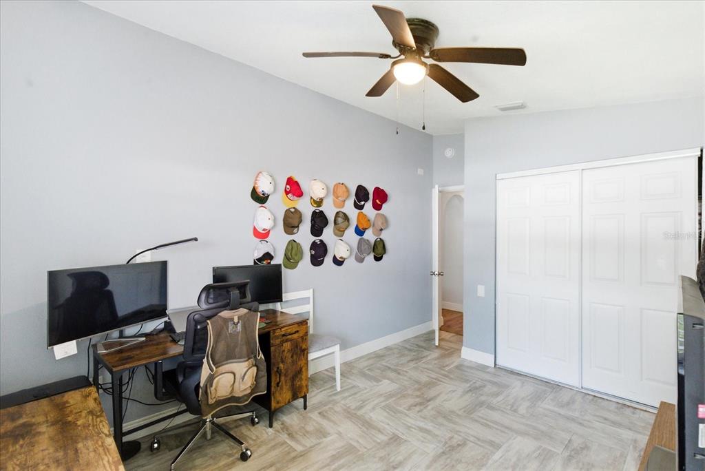 2110 W OKALOOSA AVENUE gallery image #14