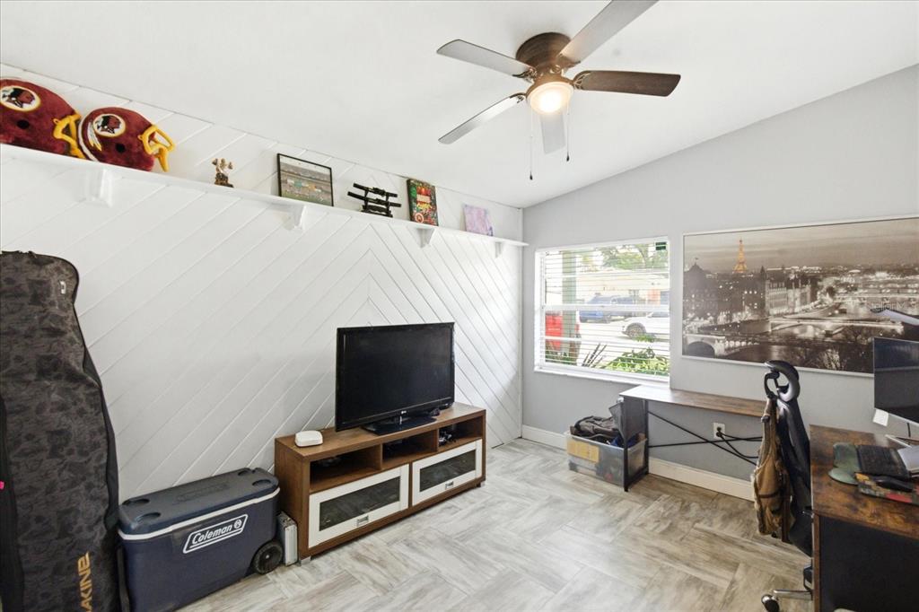 2110 W OKALOOSA AVENUE gallery image #15