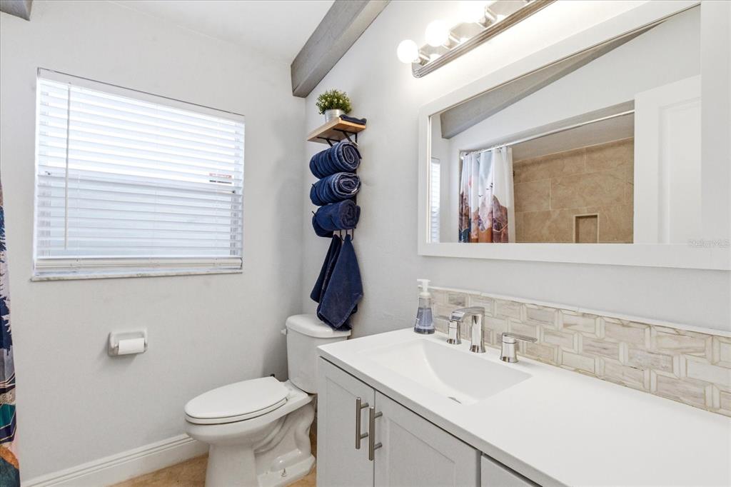 2110 W OKALOOSA AVENUE gallery image #16