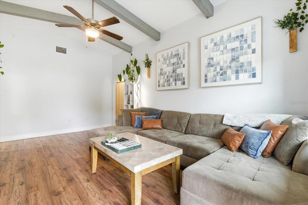 2110 W OKALOOSA AVENUE gallery image #3