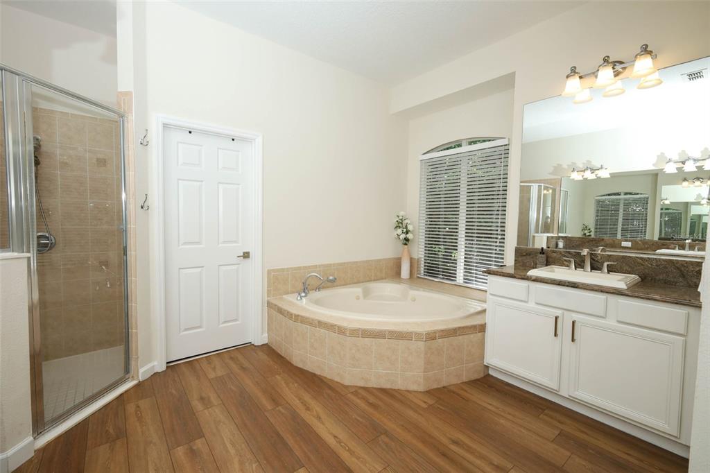 836 WOODBARK COVE gallery image #25