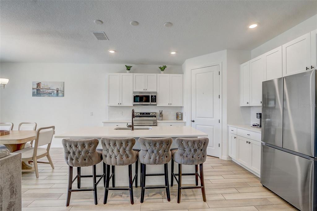 2268 DERWENT DRIVE gallery image #11