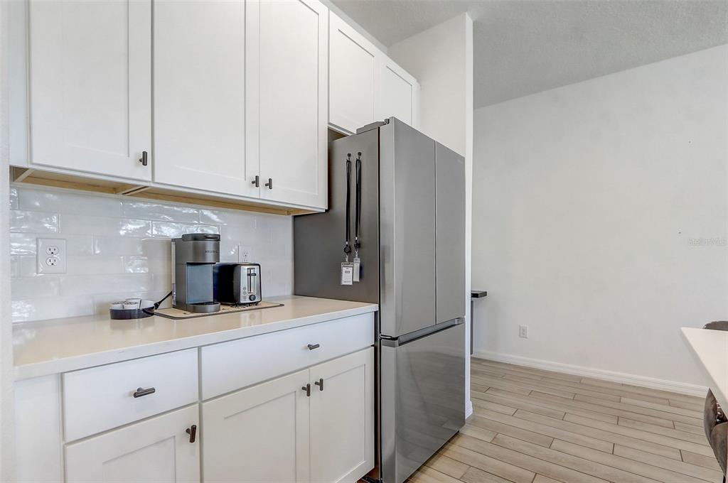 2268 DERWENT DRIVE gallery image #13