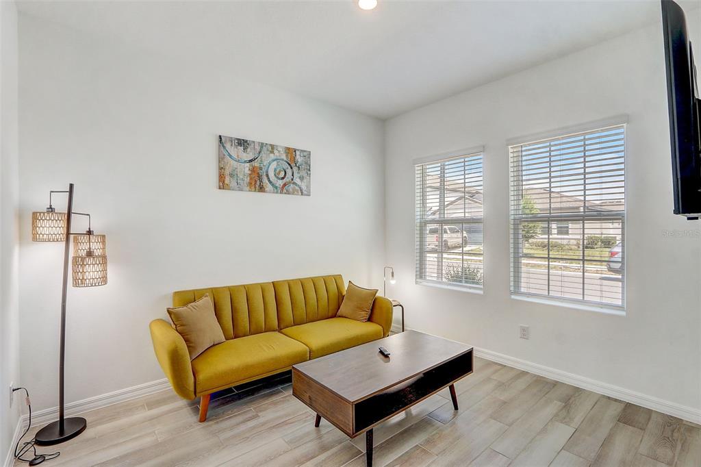 2268 DERWENT DRIVE gallery image #15