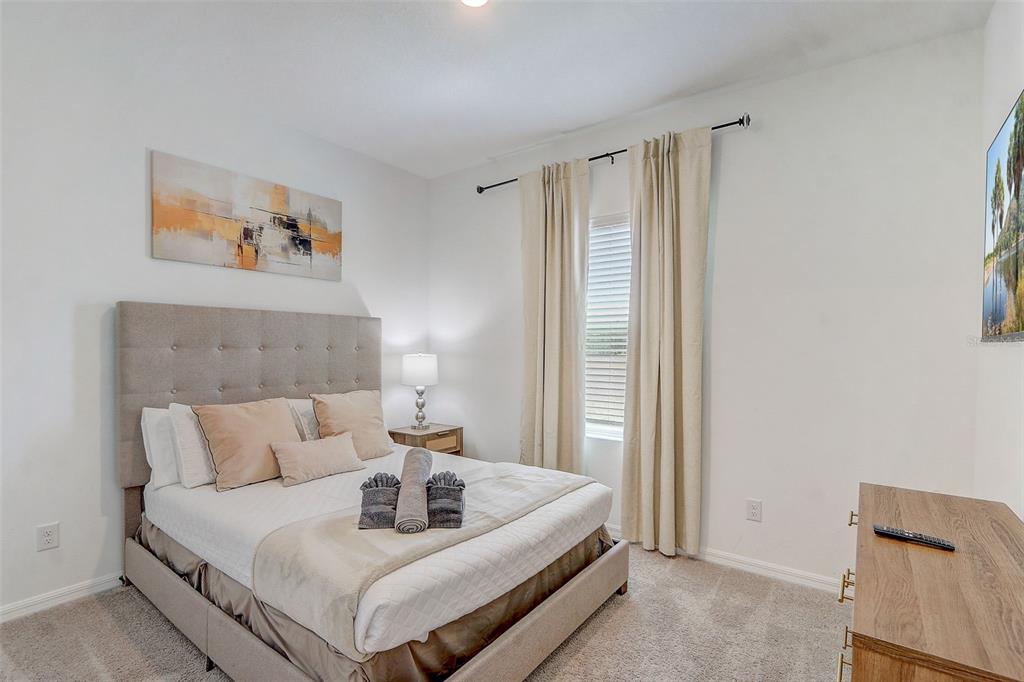 2268 DERWENT DRIVE gallery image #17