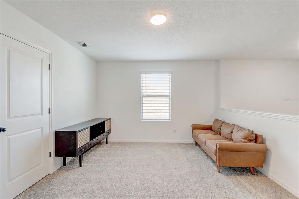 2268 DERWENT DRIVE gallery image #20