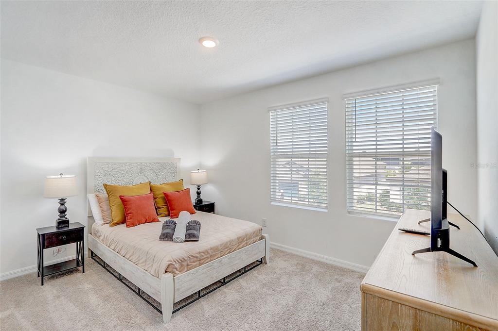 2268 DERWENT DRIVE gallery image #23