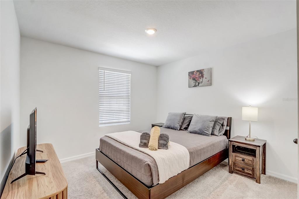 2268 DERWENT DRIVE gallery image #28