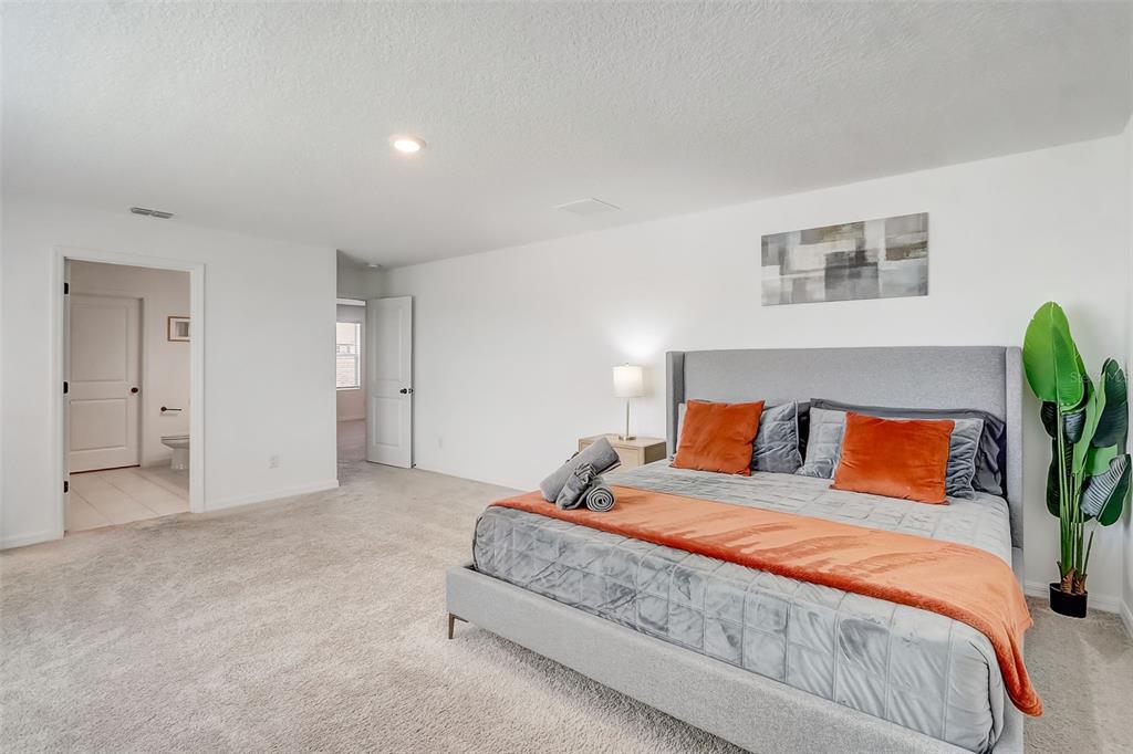 2268 DERWENT DRIVE gallery image #32