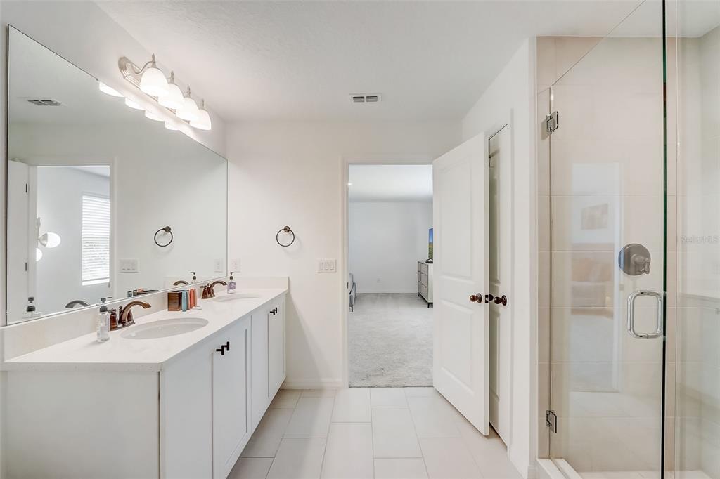 2268 DERWENT DRIVE gallery image #35