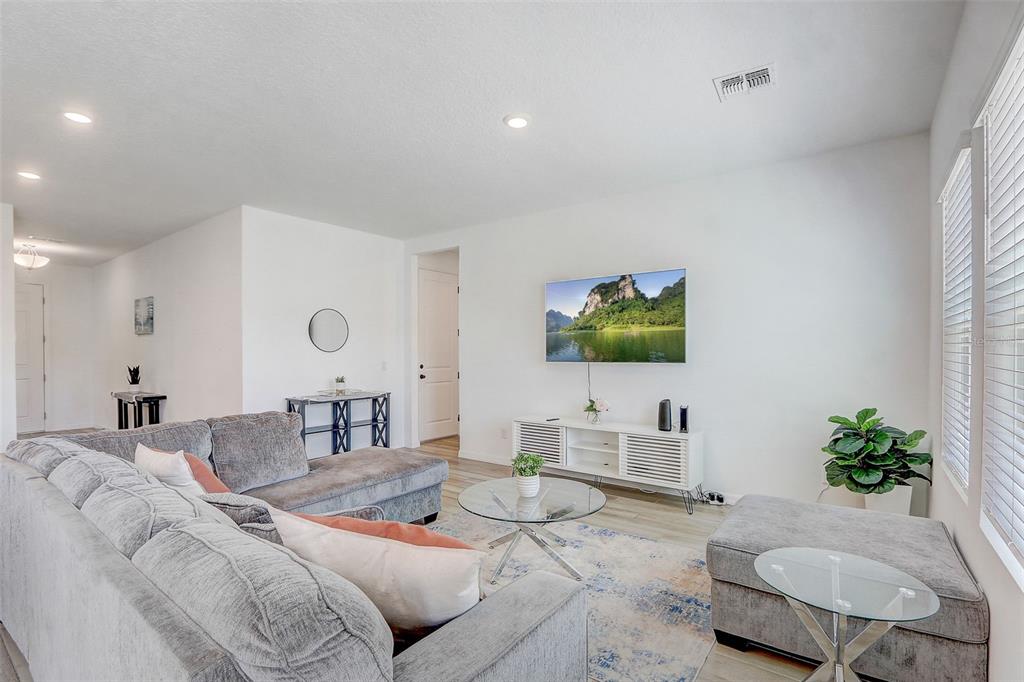 2268 DERWENT DRIVE gallery image #6
