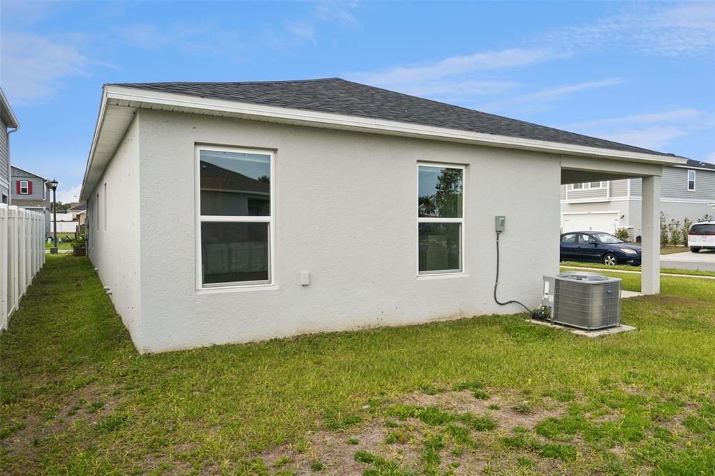 1247 PAPAYA CIRCLE gallery image #24