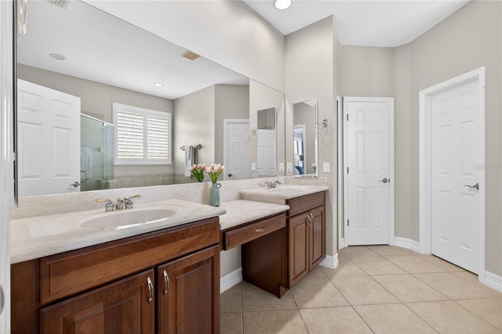 863 OAKBRANCH PLACE gallery image #16