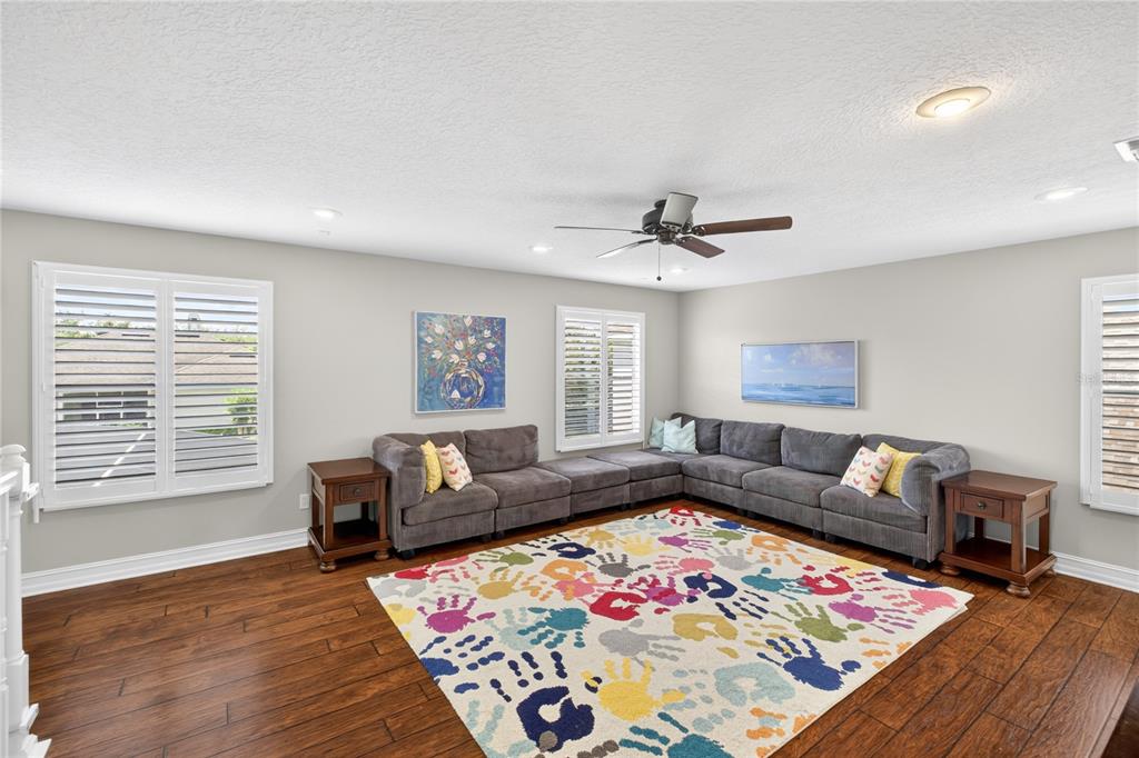 863 OAKBRANCH PLACE gallery image #23