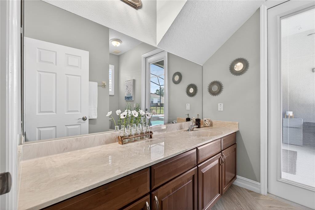 863 OAKBRANCH PLACE gallery image #24