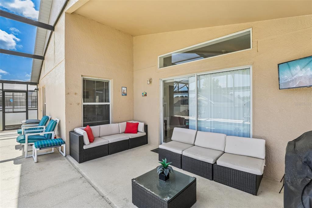 753 CASTERTON CIRCLE gallery image #24