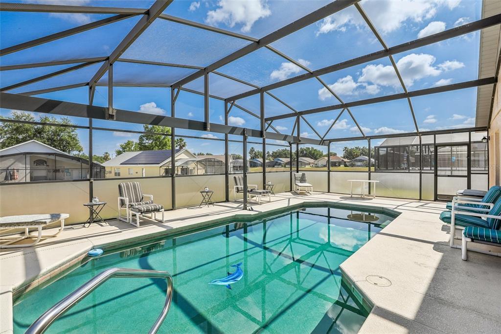 753 CASTERTON CIRCLE gallery image #25