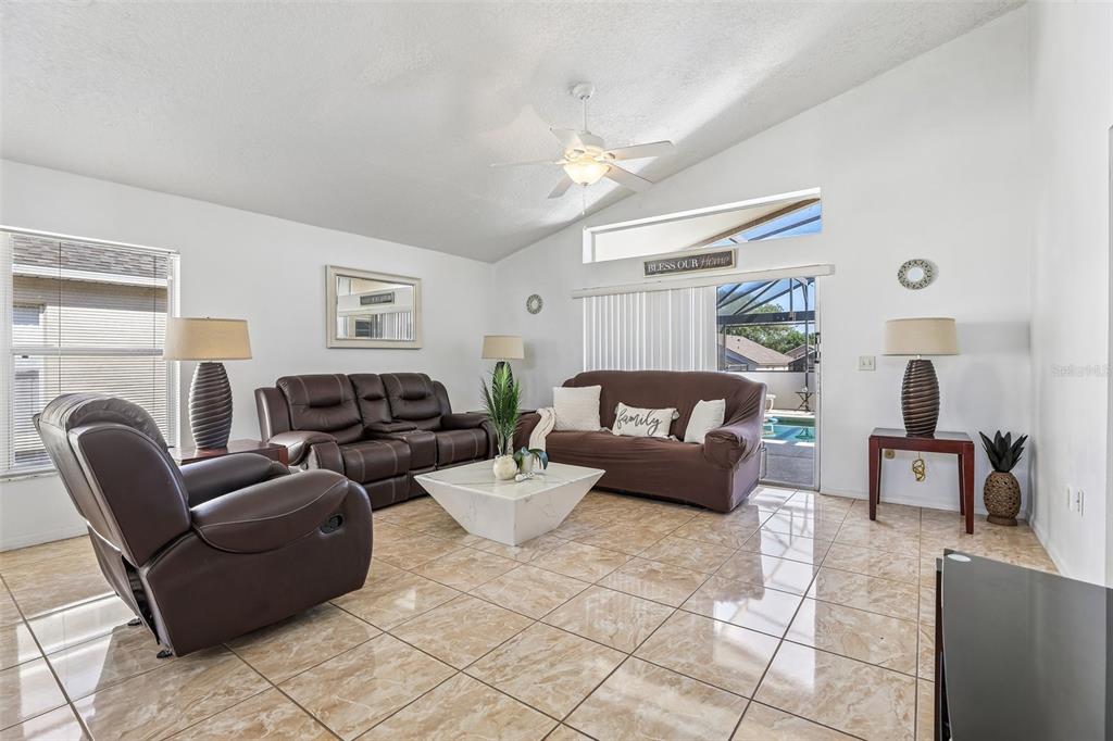753 CASTERTON CIRCLE gallery image #3