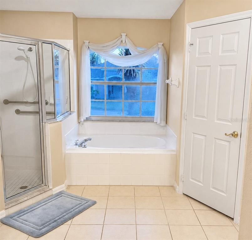 615 DOLCETTO DRIVE gallery image #16