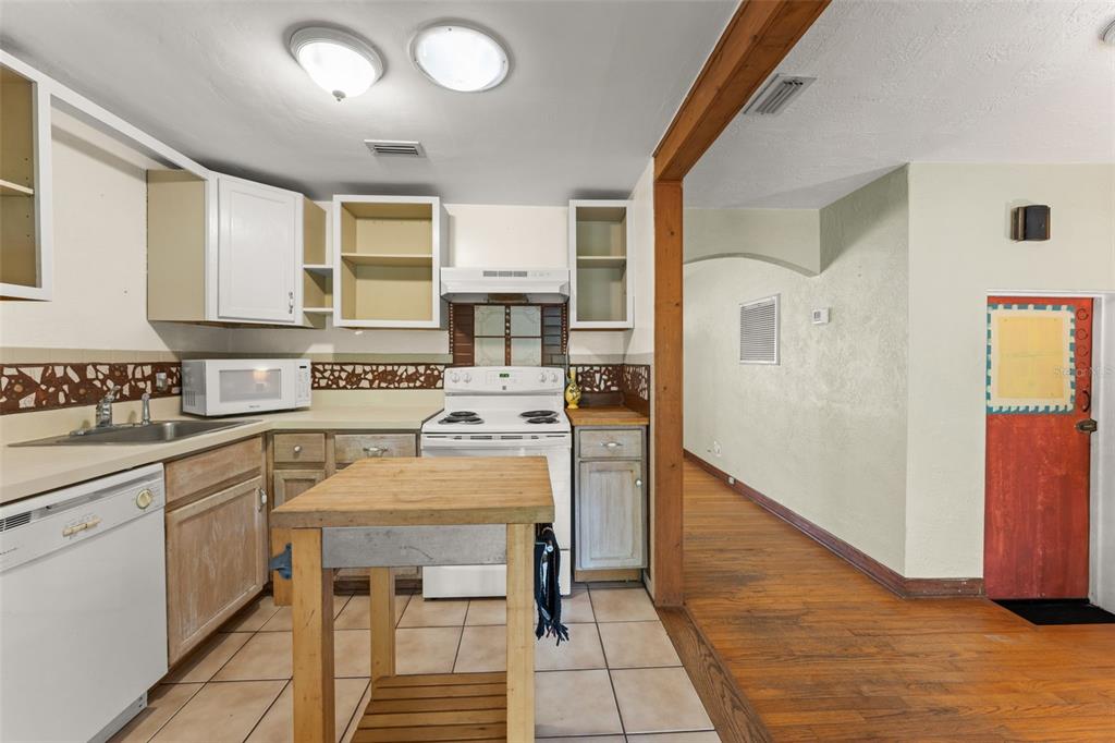 440 CAMBRIDGE BOULEVARD gallery image #19