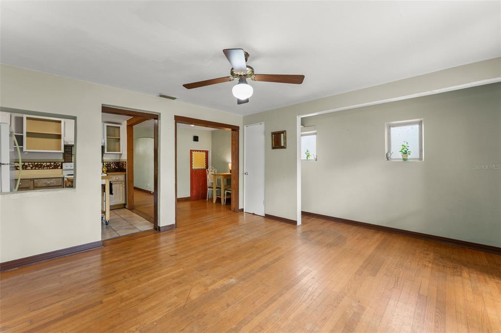 440 CAMBRIDGE BOULEVARD gallery image #23