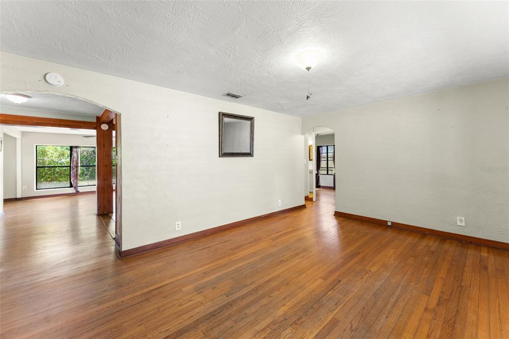 440 CAMBRIDGE BOULEVARD gallery image #5