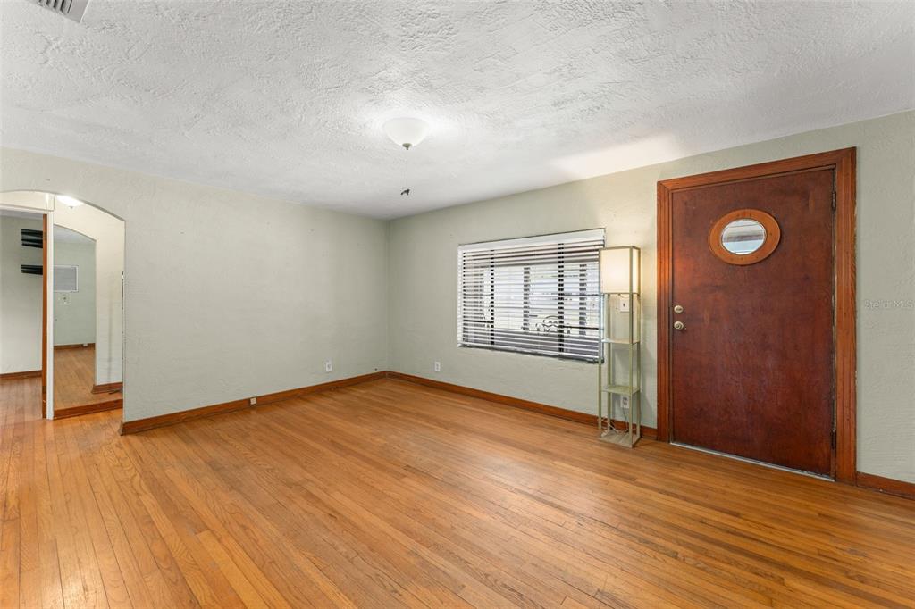 440 CAMBRIDGE BOULEVARD gallery image #9