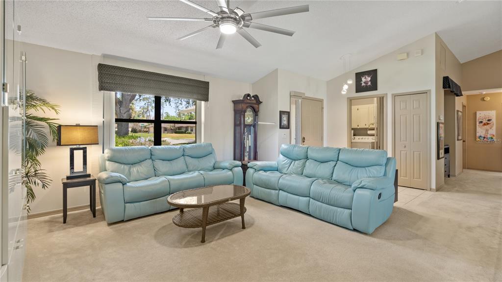 9072 WOODBREEZE BOULEVARD gallery image #11