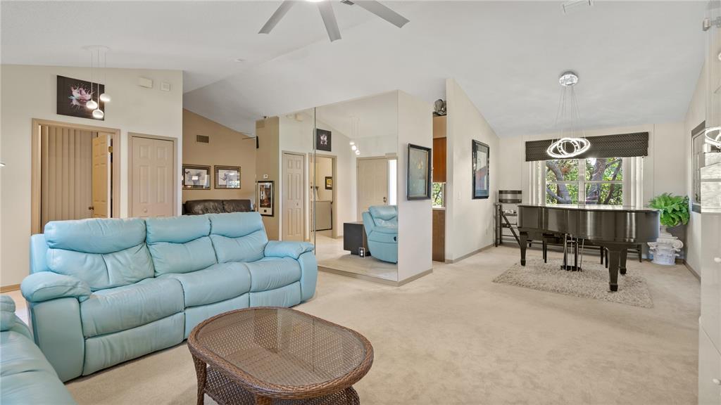 9072 WOODBREEZE BOULEVARD gallery image #12