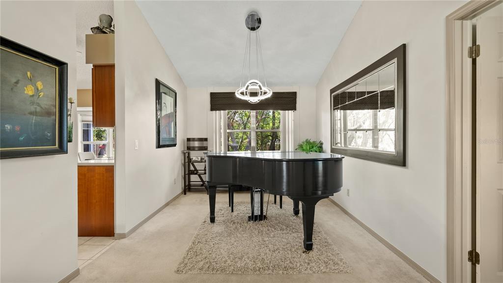9072 WOODBREEZE BOULEVARD gallery image #13