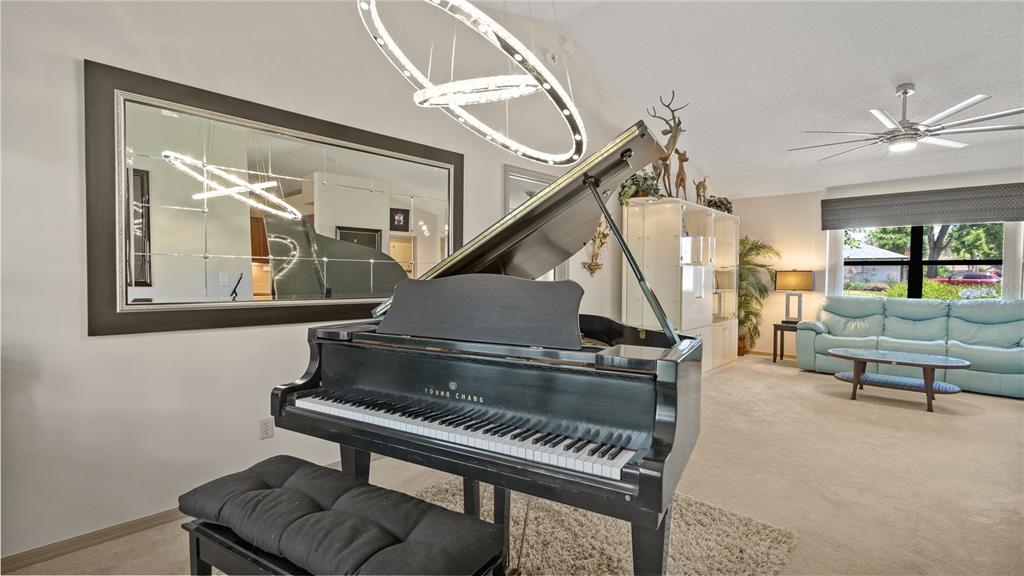 9072 WOODBREEZE BOULEVARD gallery image #16