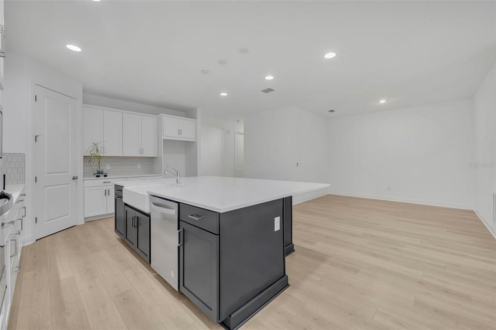 19268 ALLIUM PLACE gallery image #14