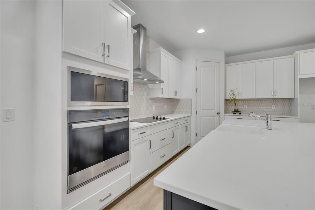 19268 ALLIUM PLACE gallery image #15
