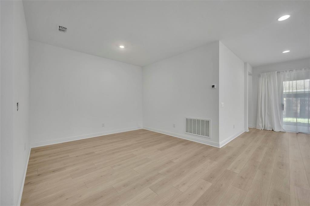 19268 ALLIUM PLACE gallery image #17