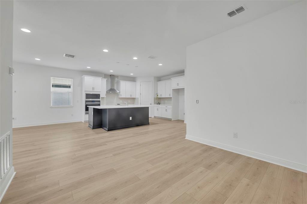 19268 ALLIUM PLACE gallery image #18
