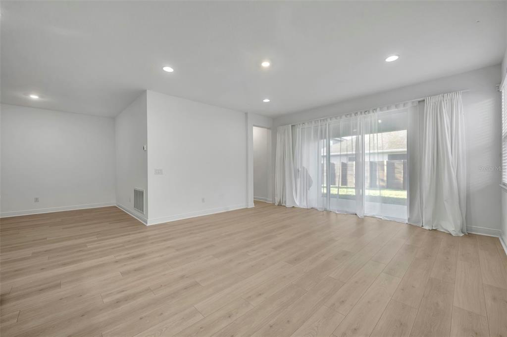 19268 ALLIUM PLACE gallery image #20